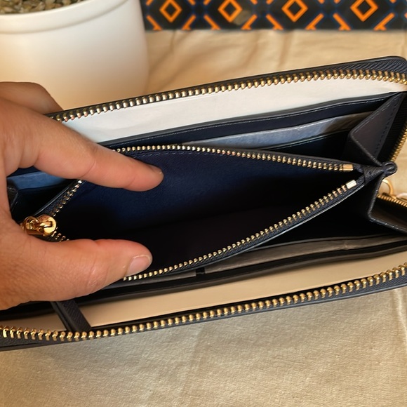 New, emerson wristlet zip continental wallet - Picture 10 of 12